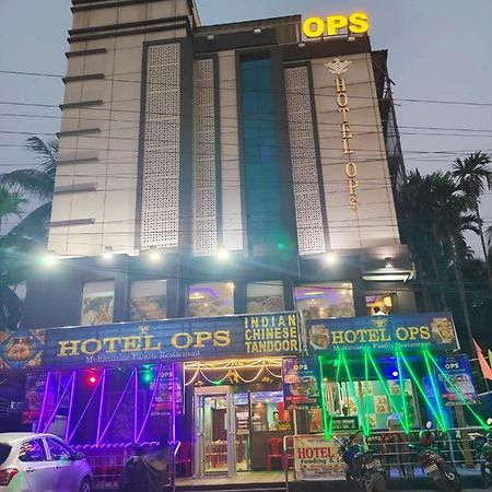 Hotel O.P.S Hāora Екстериор снимка