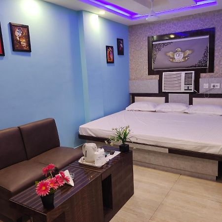 Hotel O.P.S Hāora Екстериор снимка