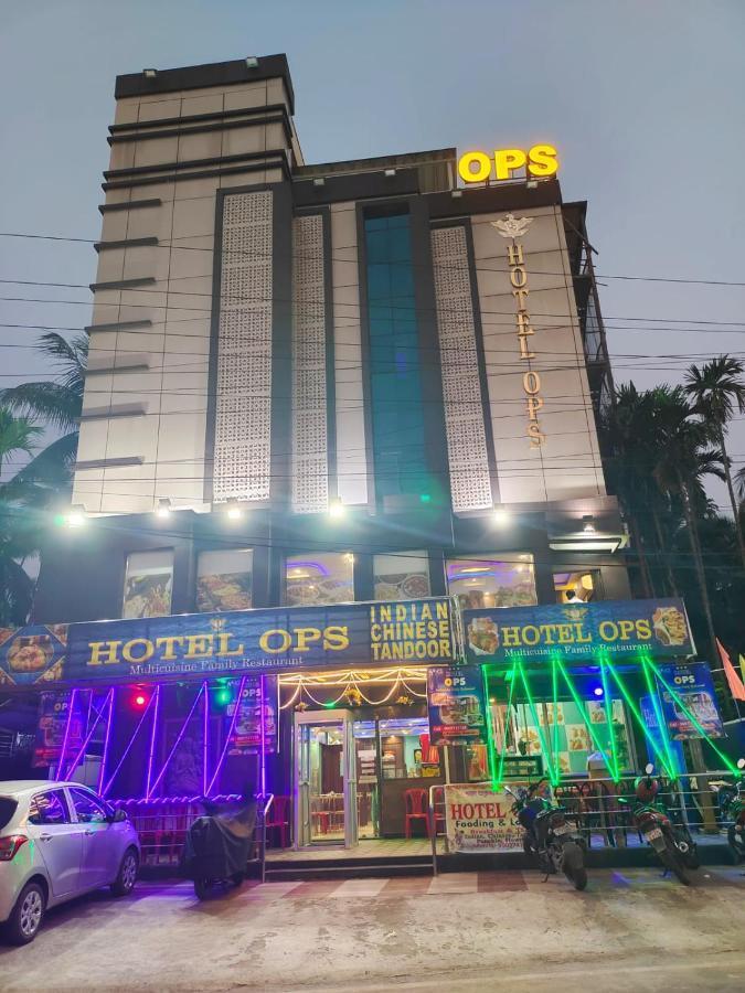 Hotel O.P.S Hāora Екстериор снимка