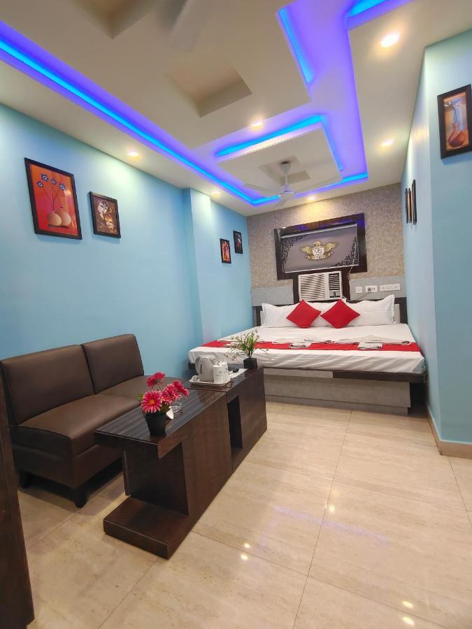 Hotel O.P.S Hāora Екстериор снимка