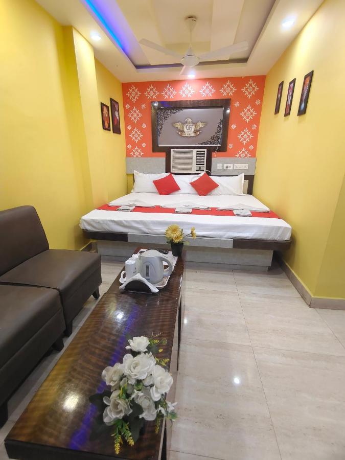 Hotel O.P.S Hāora Екстериор снимка