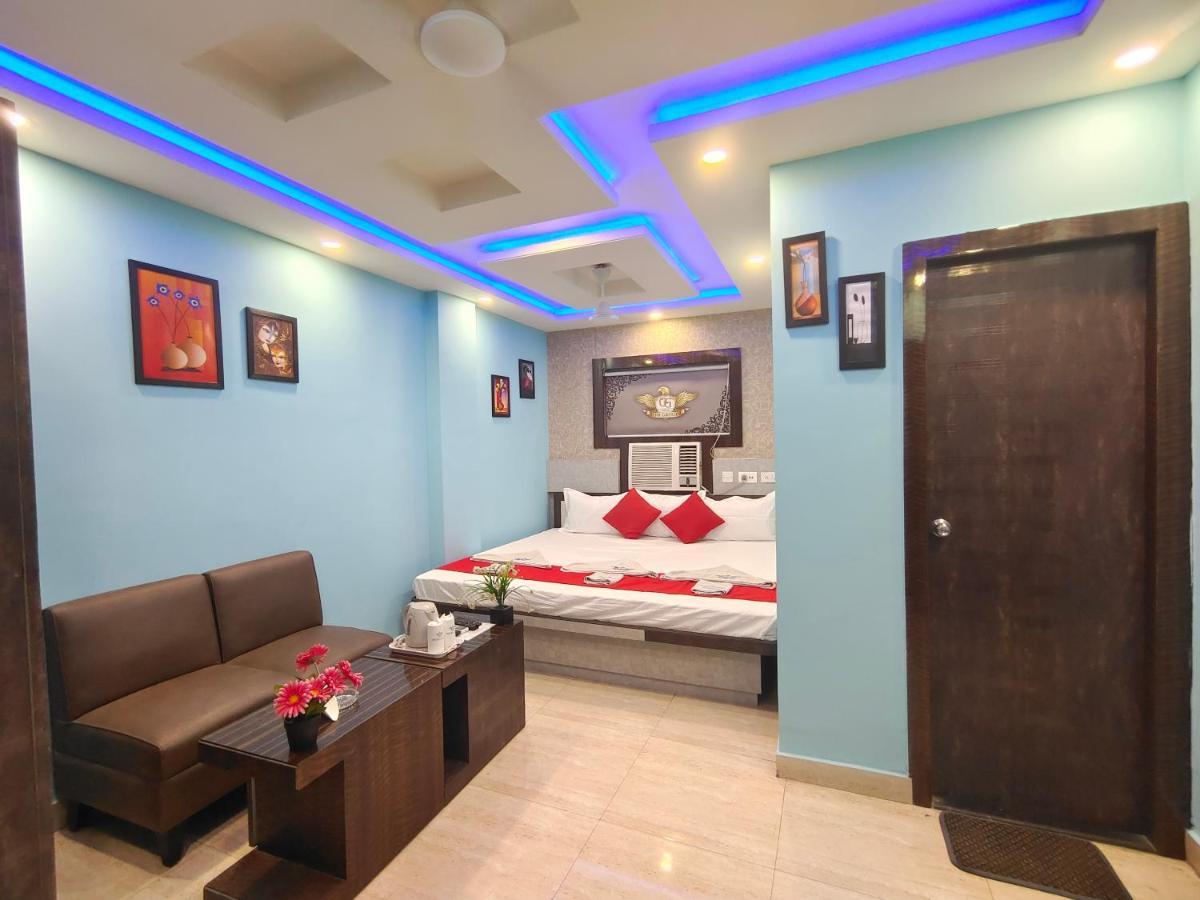 Hotel O.P.S Hāora Екстериор снимка
